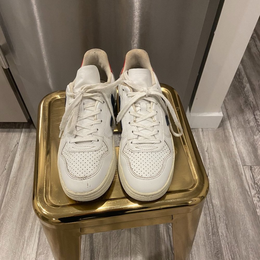 Veja V-10 Sneakers, Size EU 40